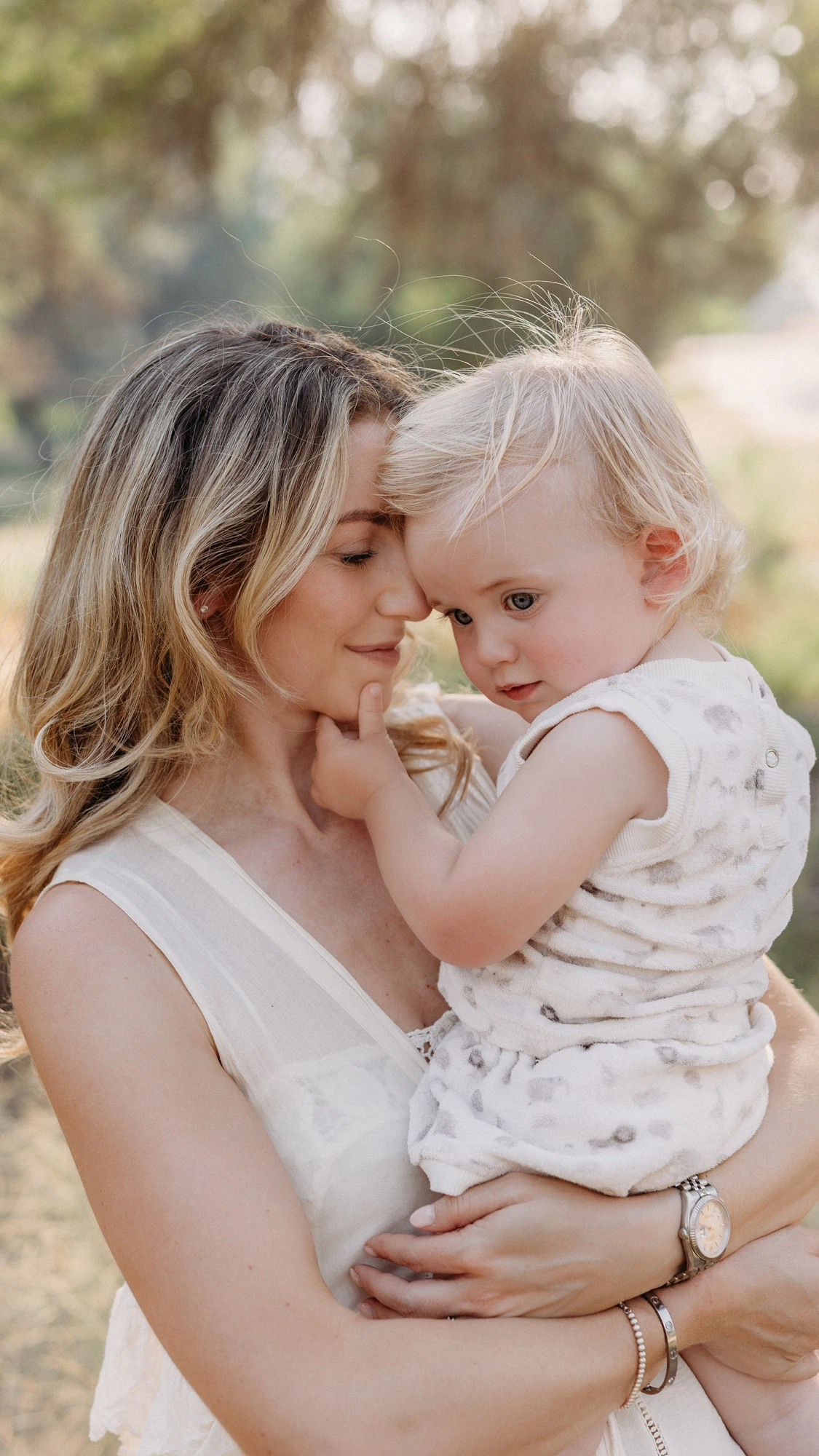 Dubai Family Photographer Mushrif Park Motherhood Embrace Detail Shot